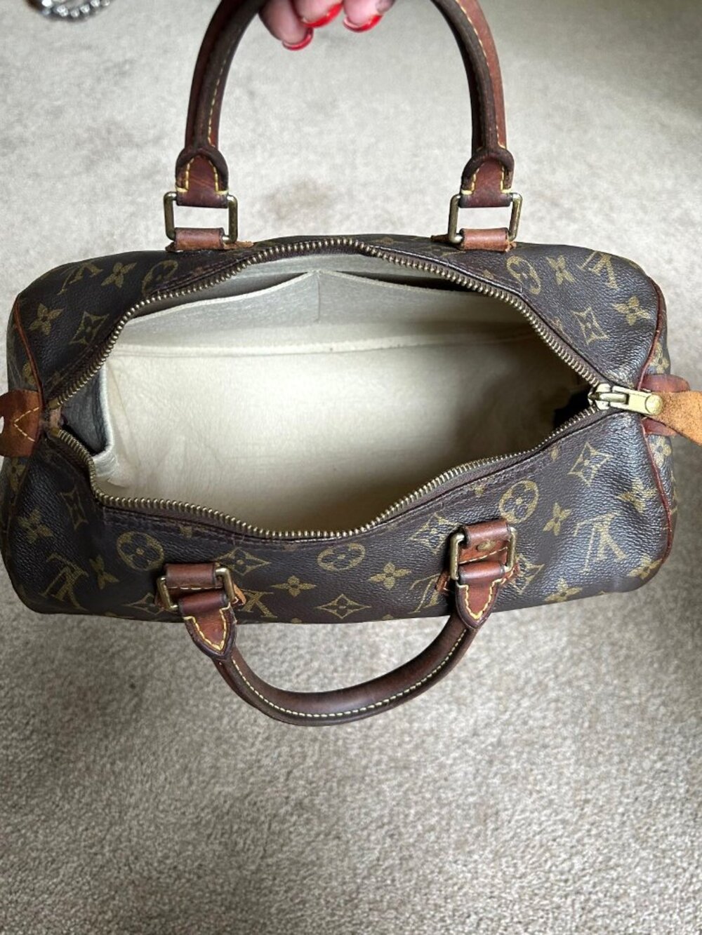 LOUIS VUITTON Monogram Speedy 30 - Picture 7 of 14